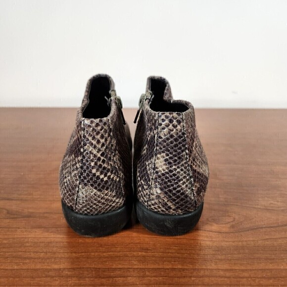 Aerosoles Womens Sophia Black Snake Print Round Toe Ankle Booties Size 6 - Picture 4 of 11